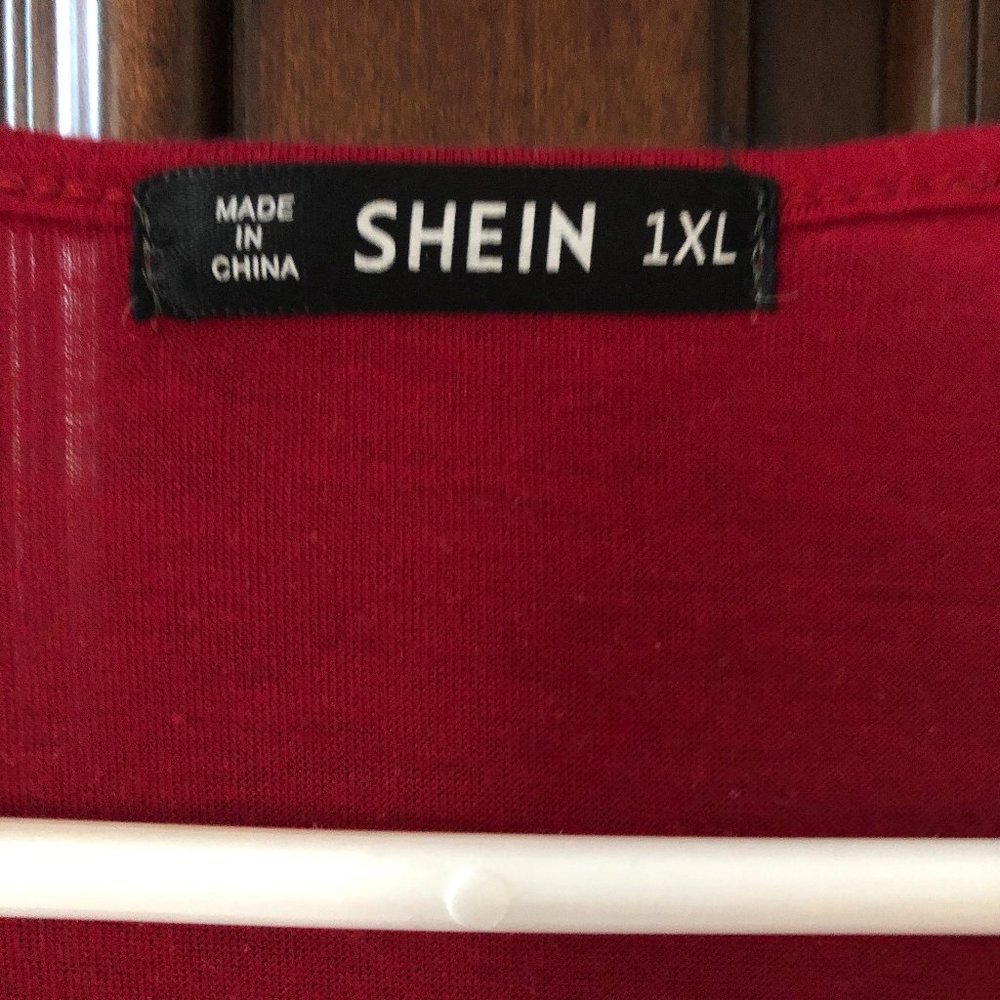 SHEIN v neck ruffle top - Picture 5 of 6